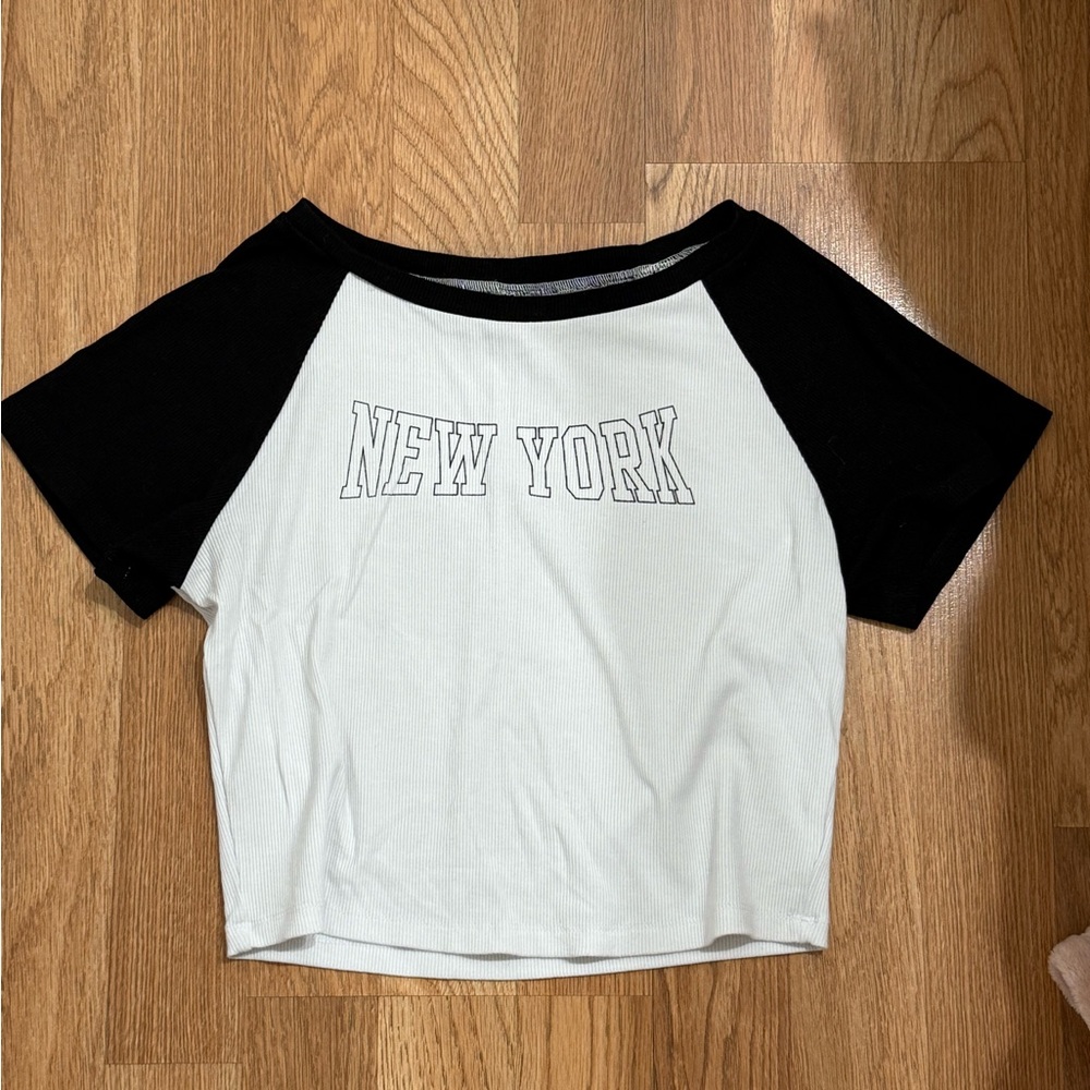 Black and White Graphic Women's Top